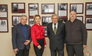 Фотовыставку «Парень взял автомат потому, что так Родине надо!» представили в МИДе