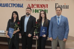 Пишущие историю страны