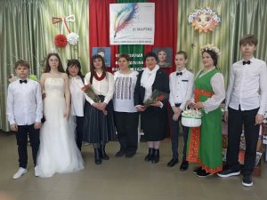 Читиць ын нумэрул де сымбэтэ, 28 мартие, ал зиарулуй